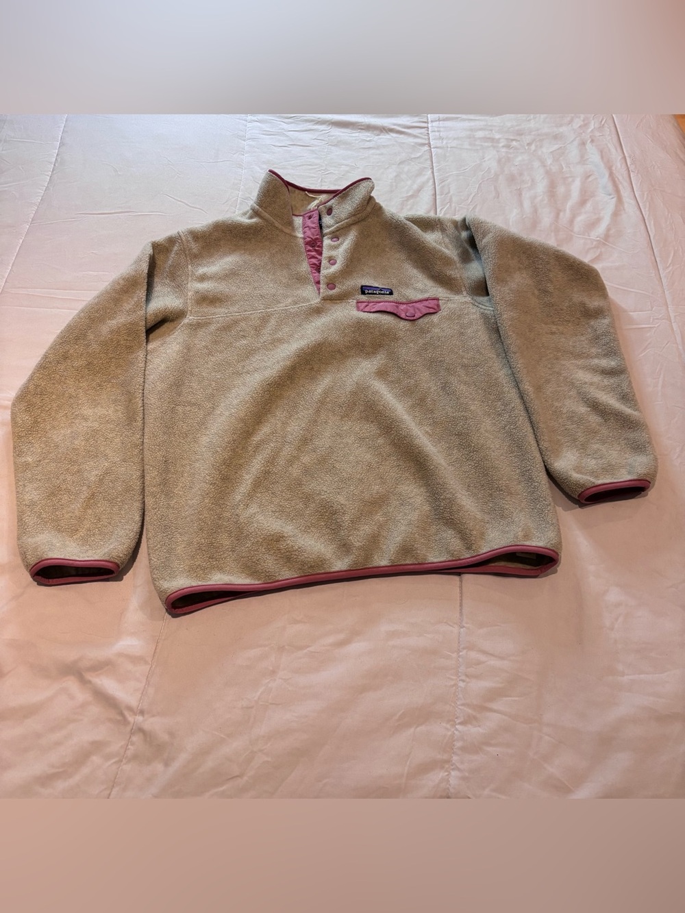 Patagonia Cream Fleece Pullover with Pink Trim M